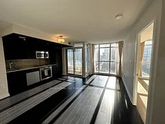 10 Capreol Court 1710, Toronto C01, On M5v 4b3