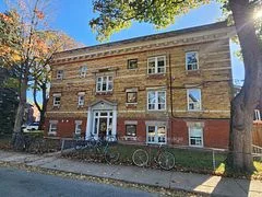 449 Crawford Street, Toronto C01, ON M6G 3J7