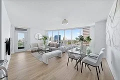 25 Greenview Avenue 1520, Toronto C07, ON M2M 1R2