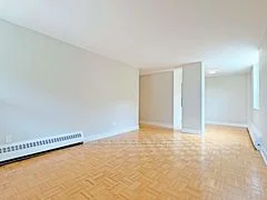 490 Eglinton Avenue E 404, Toronto C10, ON M4P 1M4