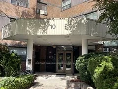 10 Sunrise Avenue 415, Toronto C13, ON M4A 2R1
