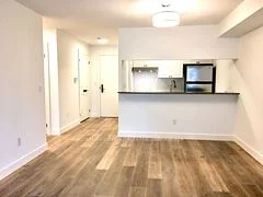 18 Sommerset Way 1515, Toronto C14, ON M2N 6X5