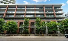 36 Bruyeres Mews Th06, Toronto C01, On M5v 0g7