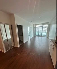 33 Bay Street 3013, Toronto C01, ON M5J 2Z3