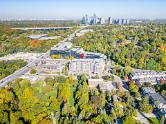 10 Old York Mills Road 402, Toronto C12, ON M2P 2G9