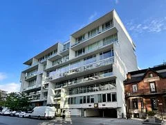 75 Portland Street 204, Toronto C01, ON M5V 2M9