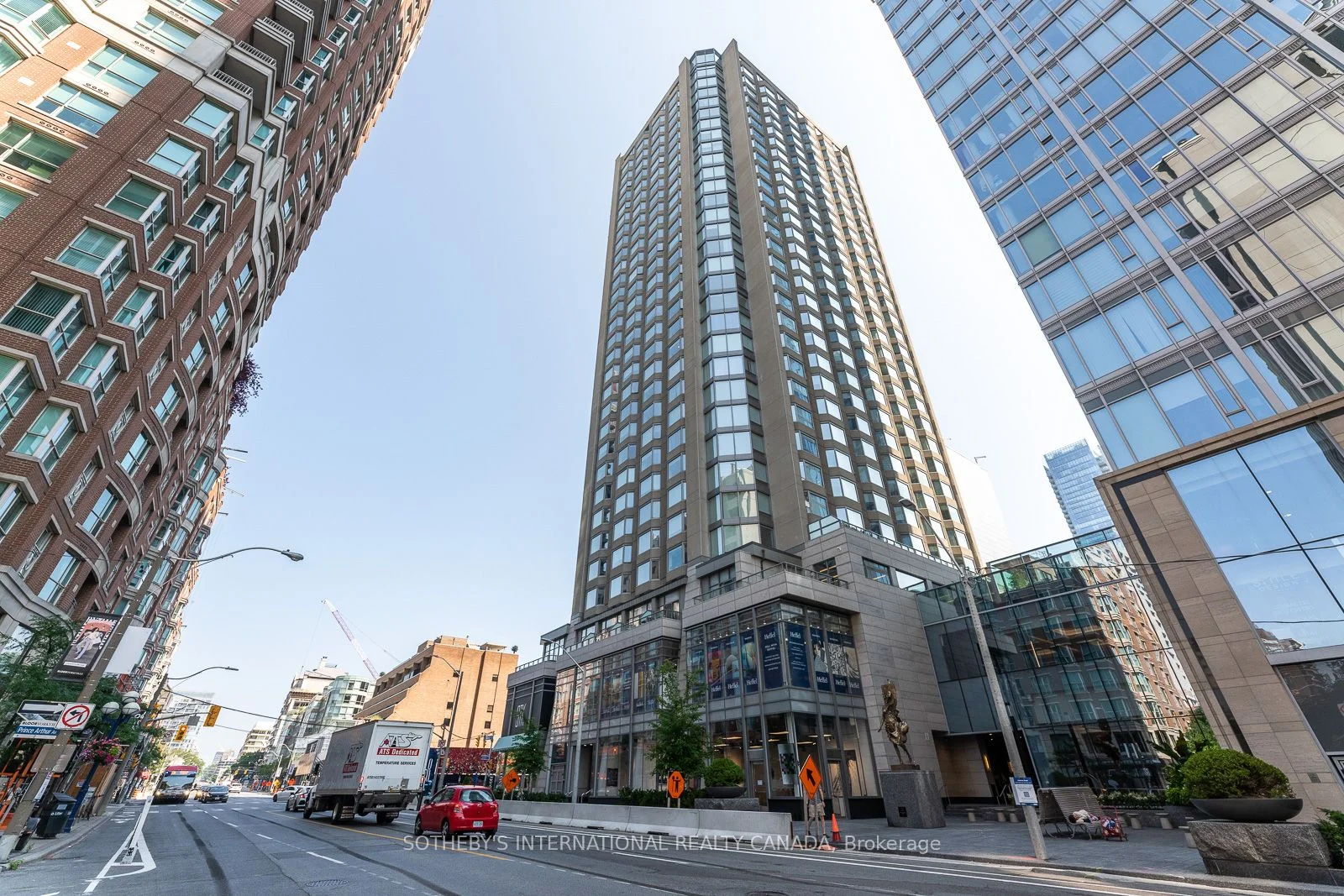 155 Yorkville Avenue 1116, Toronto C02, On M5r 0b4