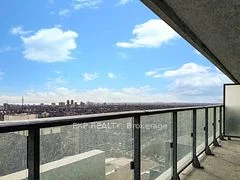 2221 Yonge Street 2506, Toronto C10, ON M4S 2B4