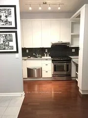 111 Elizabeth Street 1216, Toronto C01, ON M5G 1P7