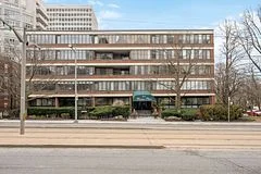349 St Clair Avenue W 301, Toronto C02, ON M5P 1N3