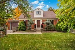 28 Touraine Avenue, Toronto C06, ON M3H 1R1