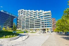 118 Merchants' Wharf 408, Toronto C08, ON M5A 0L3