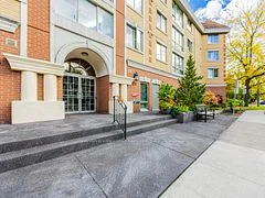 211 Randolph Road 216, Toronto C11, ON M4G 4H1