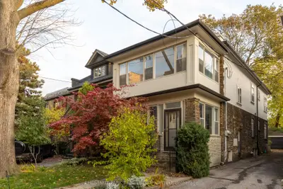 Duplex in Toronto