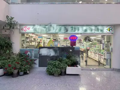 222 Spadina Avenue 26, Toronto C01, On M5t 3b3