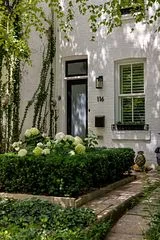 Att/Row/Townhouse in Toronto