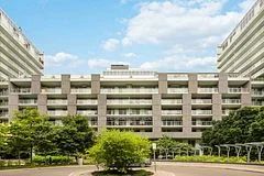 565 Wilson Avenue W311, Toronto C06, On M3h 0c6