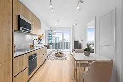 117 Broadway Avenue 2208, Toronto C10, ON M4P 1V3