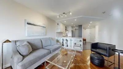 Condo Apartment in Toronto