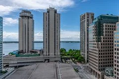 33 Bay Street 2011, Toronto C01, ON M5J 2Z3