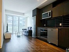 60 Princess Street 1619, Toronto C08, On M5a 2c7