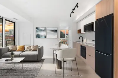 5 Defries Street 510, Toronto C08, ON M5A 0W7