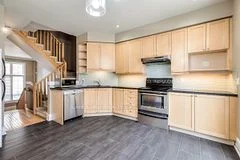 135 Massey Street, Toronto C01, On M6j 2t5