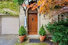 Detached in Toronto