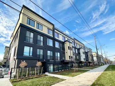 Condo Townhouse in Toronto