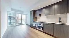 5 Lakeview Avenue 302, Toronto C01, On M6j 0h3