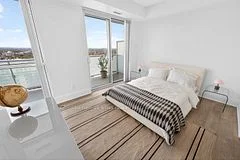 101 Erskine Avenue 2915, Toronto C10, ON M4P 0C5