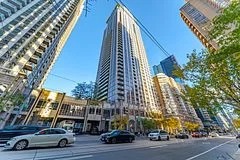 761 Bay Street 708, Toronto C01, On M5g 2r2