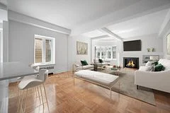 110 St Clair Avenue W 803, Toronto C02, ON M4V 1N4
