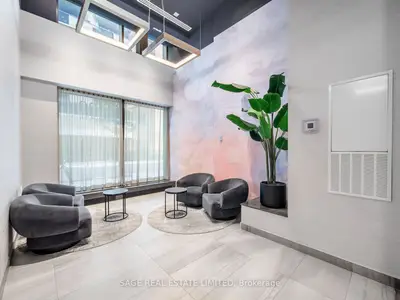 100 Dalhousie Street 215, Toronto C08, On M5b 1e1