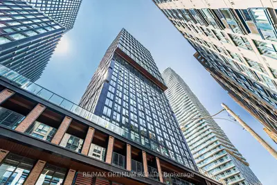 Condo Apartment in Toronto