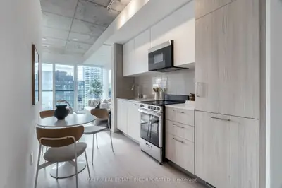 Condo Apartment in Toronto