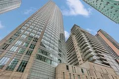 210 Victoria Street 2403, Toronto C08, On M5b 2r3