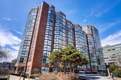 Condo Apartment in Toronto