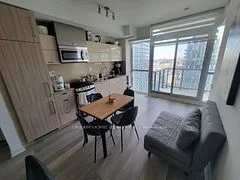 290 Adelaide Street W 3812, Toronto C01, ON M5V 0P3