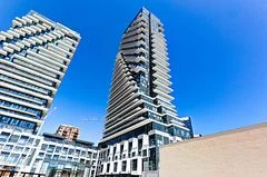 30 Inn On The Park Drive 712, Toronto C13, ON M3C 0P7