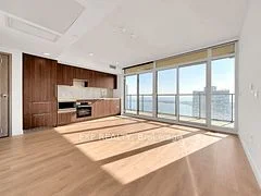 3 Concord Cityplace Way 5211, Toronto C01, ON M5V 0X4