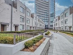 270 Davenport Road 14, Toronto C02, ON M5R 1J8