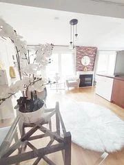 143 Steeles Avenue, Toronto C14, ON M2M 3Y5