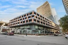 20 Bruyeres Mews 802, Toronto C01, On M5v 0g8