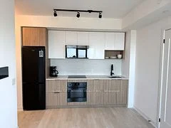 5 Defries Street 2812, Toronto C08, ON M5A 0W7
