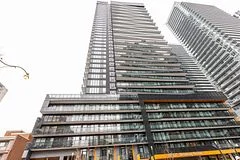 117 Broadway Avenue 2405, Toronto C10, ON M4P 1V3