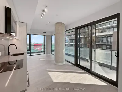 Condo Apartment in Toronto
