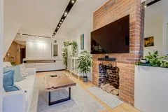 64 Dovercourt Road 2, Toronto C01, ON M6J 3C3
