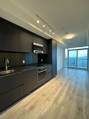 110 Broadway Avenue 1711, Toronto C10, ON M4P 1V7