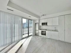 5858 Yonge St Street 518, Toronto C07, ON M2M 3T3